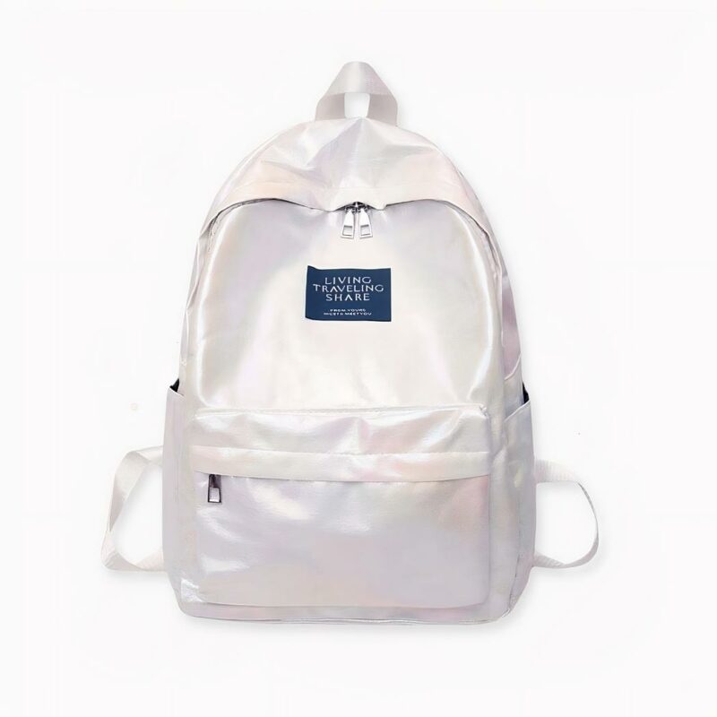 Questo zaino olografico è disponibile in quattro colori. Che lo utilizzi come cartella scolastica o come zaino per tutti i giorni, aggiungerà colore e divertimento al suo abbigliamento e alla sua vita quotidiana. La borsa è abbastanza grande da contenere un computer portatile e tutto ciò che le serve per la giornata.