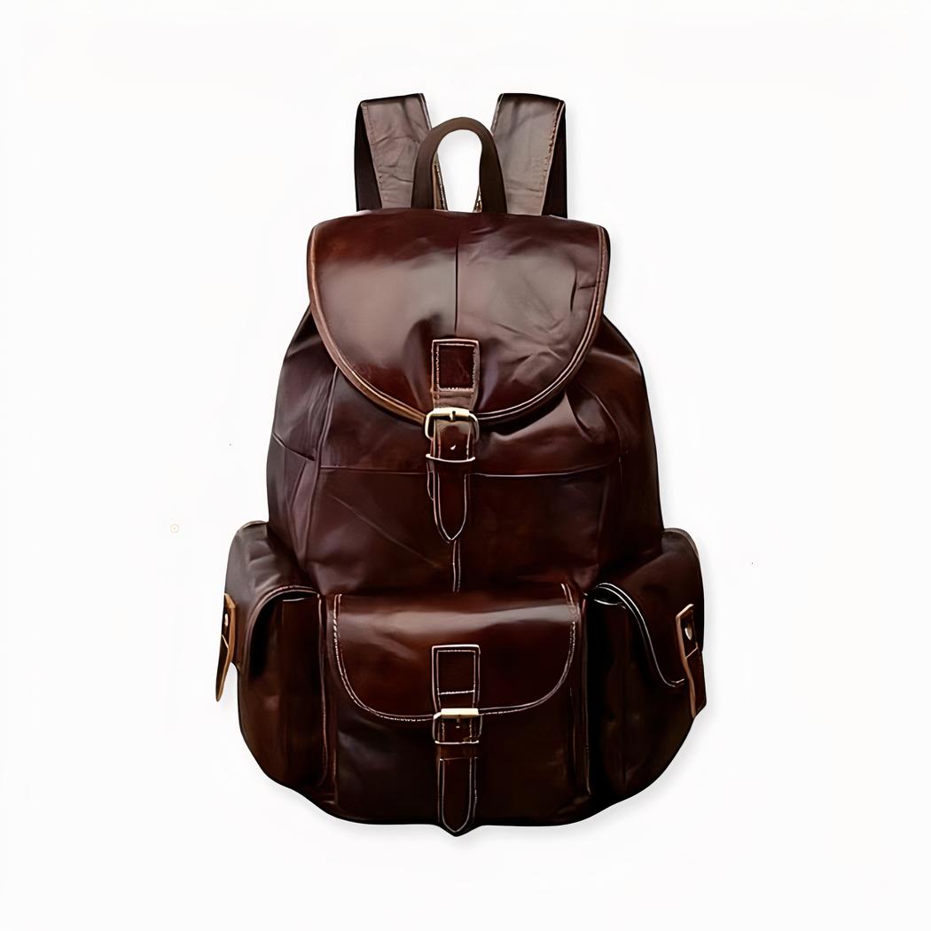 Questo zaino multitasche in pelle vintage è molto contemporaneo e di tendenza. Uno zaino in pelle disponibile in una gamma di colori che si adattano al suo stile e ai suoi gusti. Può contenere un computer portatile da 13 pollici.