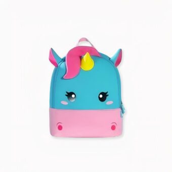 Scopra questo magnifico zaino per bambini con unicorno 3D rosa e blu, che sarà un adorabile compagno per il suo bambino. Questa incantevole borsa permetterà a suo figlio di portare con sé tutti gli elementi essenziali per la scuola o i suoi giocattoli! Questo zaino per bambini con unicorno 3D è il compagno ideale per i piccoli avventurieri.
