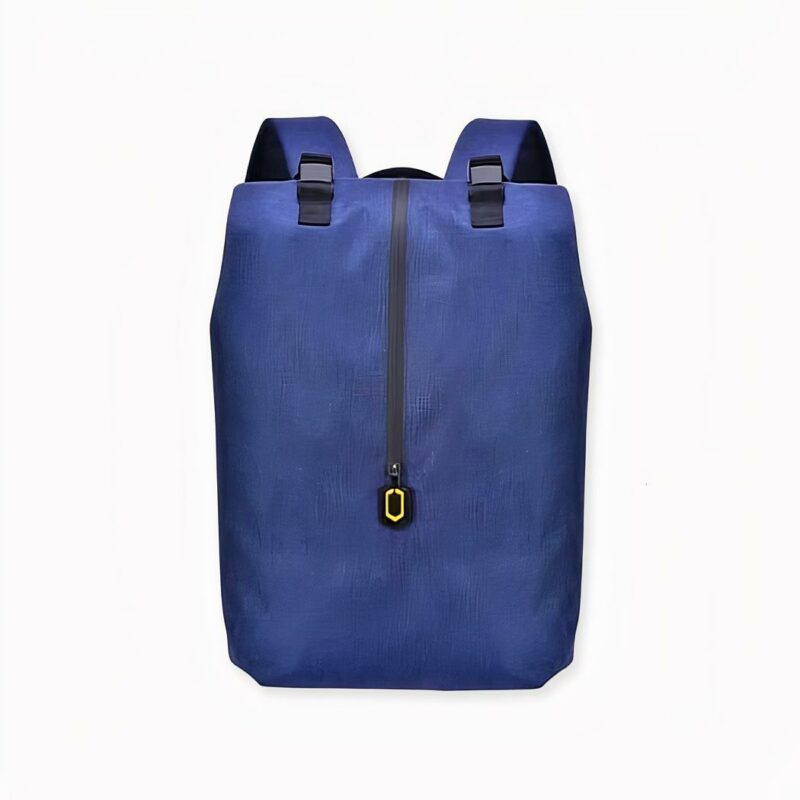 Sac_à_dos_homme_zip_avant_2 Zaino da uomo con zip frontale blu, di buona qualità e molto trendy.