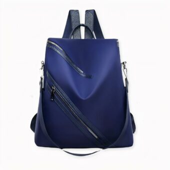Ecco una borsa per pannolini elegante e moderna per le mamme che tengono al loro look. Questo zaino di design sarà il suo migliore alleato per ogni uscita con il bambino. Semplice e pratico da trasportare, ha anche molto spazio per tutti gli oggetti essenziali del suo piccolo.