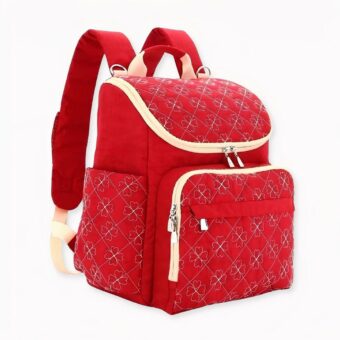 Scopra questo zaino per carrozzina che sicuramente le semplificherà la vita. Multifunzionale, questa grande borsa per la maternità può trasportare contemporaneamente biberon, pannolini e vestiti per il bambino. Dispone anche di uno scomparto separato per conservare la pappa. I suoi viaggi e le sue uscite con il bambino saranno ancora più divertenti con questa borsa.