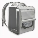 Il suo gatto ha voglia di fare una passeggiata? Con questo zaino traspirante per gatti, potrà portarlo con sé ovunque vada. Il suo design traspirante garantirà il comfort e il benessere del suo animale. Dall'interno della borsa, Minou potrà godersi il paesaggio.