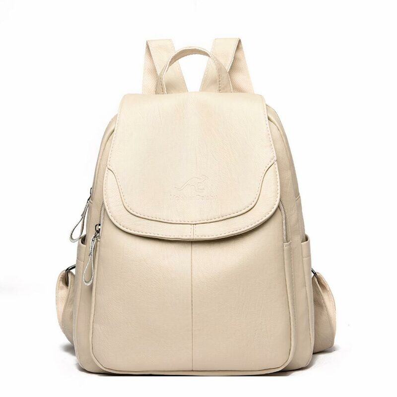 Zaino da donna in finta pelle di pecora beige con sfondo bianco