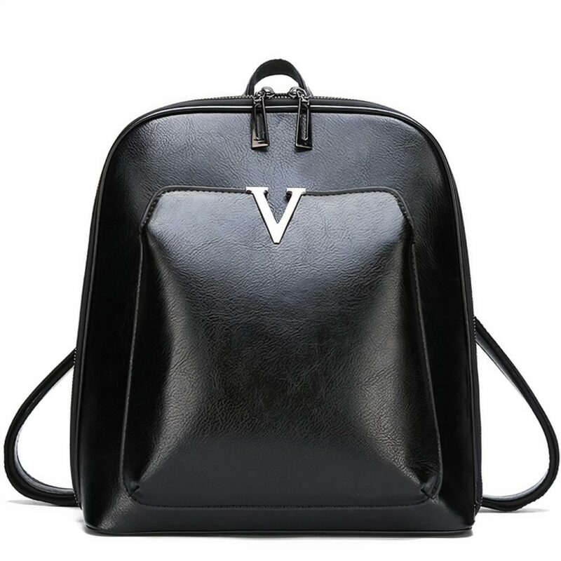 Piccolo zaino vintage a V in nero con sfondo bianco