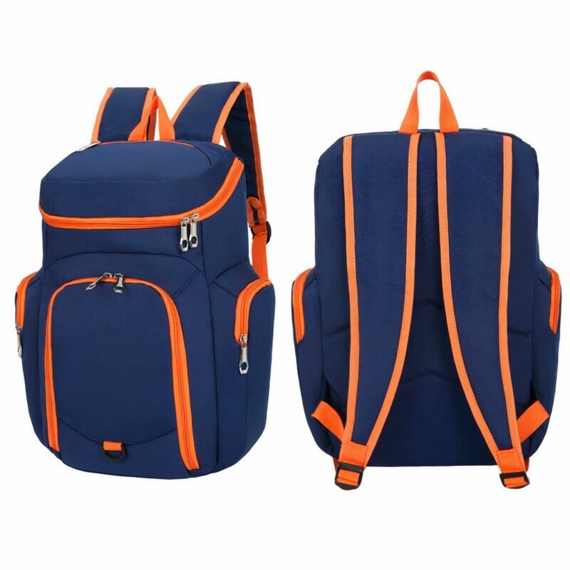Zaino sportivo multitasche per palla blu e arancione con sfondo bianco