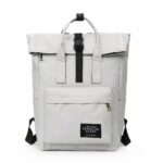 Zaino Rolltop da donna per computer in bianco con sfondo bianco