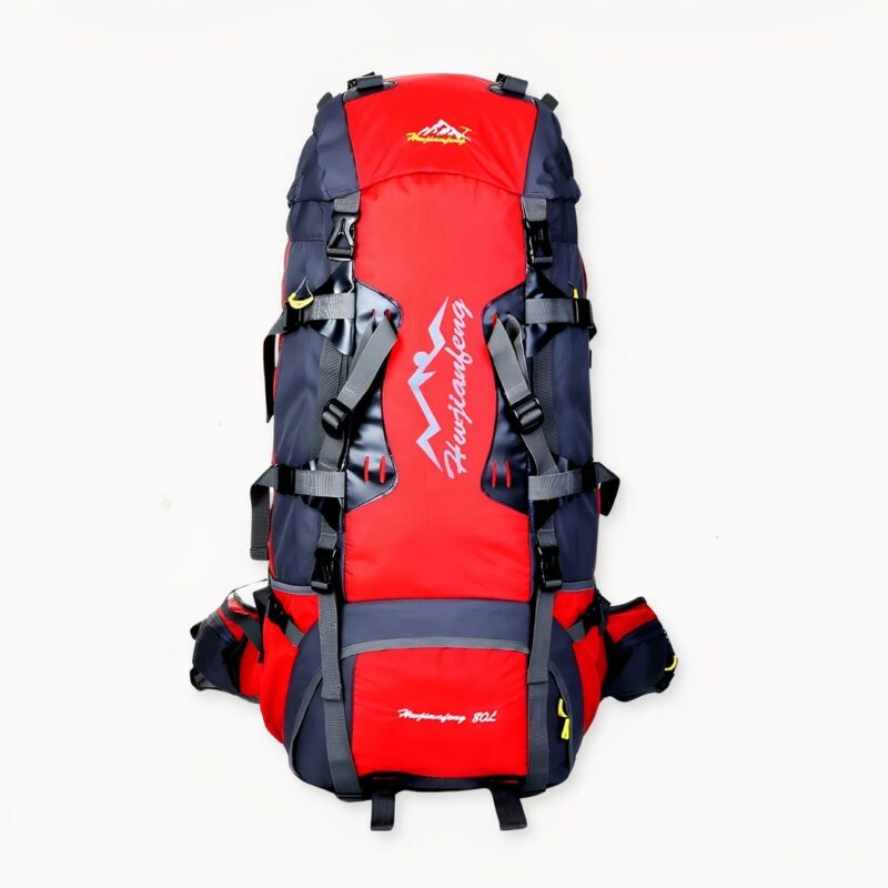 Questo zaino colorato e impermeabile la accompagnerà in tutte le sue escursioni, con qualsiasi tempo! Disponibile in sette colori, scelga quello che meglio si adatta alla sua personalità e alle sue uscite. Sarà ben equipaggiato per godersi i grandi spazi aperti, con tutta la sua attrezzatura al seguito!