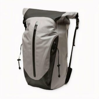 Le piace nuotare o fare trekking sul fiume? Allora questo zaino impermeabile e di grande capacità è proprio quello che le serve per la sua prossima uscita. È robusto, leggero e dotato di spallacci regolabili e imbottiti per facilitare il trasporto. Ma soprattutto, questo zaino in PVC è impermeabile. Metterà al sicuro dall'acqua i suoi effetti personali e le sue provviste.