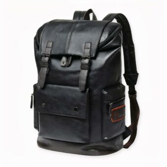 Questo zaino in pelle nera è perfetto per viaggiare.