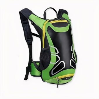 Zaino sportivo ultraleggero da 15L in nero e verde. Di buona qualità e molto trendy.