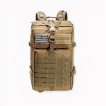 Grande zaino militare speciale beige da 50L con sfondo grigio chiaro.