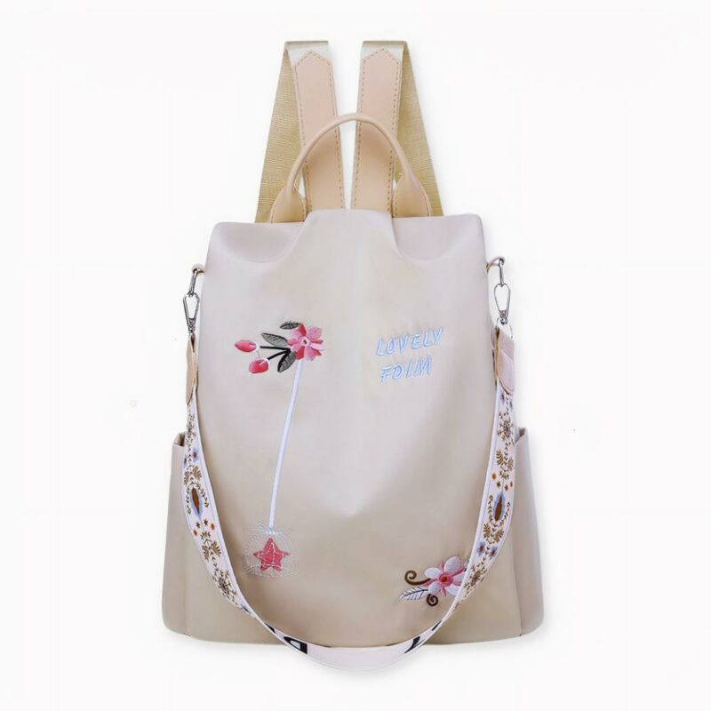 Dia un'occhiata a questo grazioso zaino da donna con ricamo floreale. Ha più di un asso nella manica! Questo zaino può contenere un computer, libri e tutto il necessario per studiare e lavorare. Grazie al suo materiale impermeabile, non dovrà preoccuparsi di bagnare il computer quando è in giro.