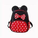 Mini zaino Minnie Mouse rosso e nero, di buona qualità e molto trendy.