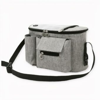 Questa borsa porta accessori per carrozzine è perfetta per quando è in giro con il suo bambino. La sua grande capacità le consente di portare con sé tutto il necessario, senza dover fare troppe cose. La borsa è leggera e portatile, quindi non aggiungerà molto peso al passeggino. Inoltre, ha un design elegante.