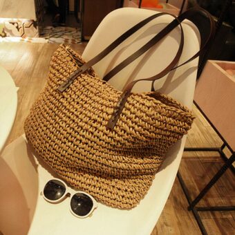 Borsa da mare bohémien in paglia intrecciata per donna