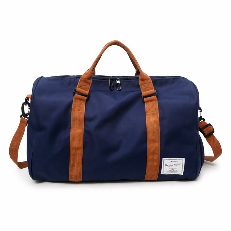 Borsa da viaggio grande con tracolla blu e marrone e sfondo bianco