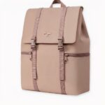 Se è alla ricerca di uno zaino per computer elegante e funzionale, non cerchi oltre lo Zaino per computer impermeabile ergonomico rosa. Questo zaino è perfetto per coloro che sono sempre in movimento, in quanto è dotato di numerose tasche e scomparti che rendono facile l'organizzazione delle sue cose. Inoltre, lo zaino è realizzato con materiali resistenti che proteggeranno i suoi effetti personali dagli elementi.