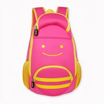 Quando si tratta di moda e funzionalità, il nostro zaino ergonomico per bambini rosa colpisce nel segno! Il suo design rosa chic è perfetto per i bambini che vogliono farsi notare, mentre il suo design ergonomico assicura un comfort e un sostegno ottimali. Realizzato con materiali durevoli, questo zaino è costruito per durare e resistere ai rigori dell'uso quotidiano. Lo spazioso scomparto principale è ideale per trasportare libri di testo, quaderni e altri oggetti essenziali, mentre la tasca frontale con cerniera offre una comoda custodia per i piccoli oggetti. Gli spallacci sono regolabili per adattarsi a ogni bambino, e il pannello posteriore imbottito assicura il massimo comfort durante il trasporto. Per una maggiore comodità, lo zaino è dotato anche di una striscia riflettente, perfetta per la sicurezza in viaggio. Se sta cercando uno zaino che sia elegante e pratico, il nostro zaino ergonomico per bambini rosa è la scelta perfetta!