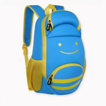 Se sta cercando uno zaino di alta qualità e altamente funzionale per il suo bambino, non cerchi oltre lo Zaino Ergonomico Blu per Bambini! Questo zaino è stato progettato appositamente per essere comodo e pratico per i bambini, con caratteristiche come gli spallacci imbottiti e un design ergonomico. Inoltre, è abbastanza spazioso da contenere tutto il materiale e le attrezzature scolastiche di suo figlio, ma non troppo grande da essere ingombrante da trasportare. Inoltre, lo Zaino Ergonomico Blu per Bambini è disponibile in un bellissimo colore blu che piacerà sicuramente a tutti i bambini. Ordini il suo oggi e vedrà perché è lo zaino ideale per i bambini!