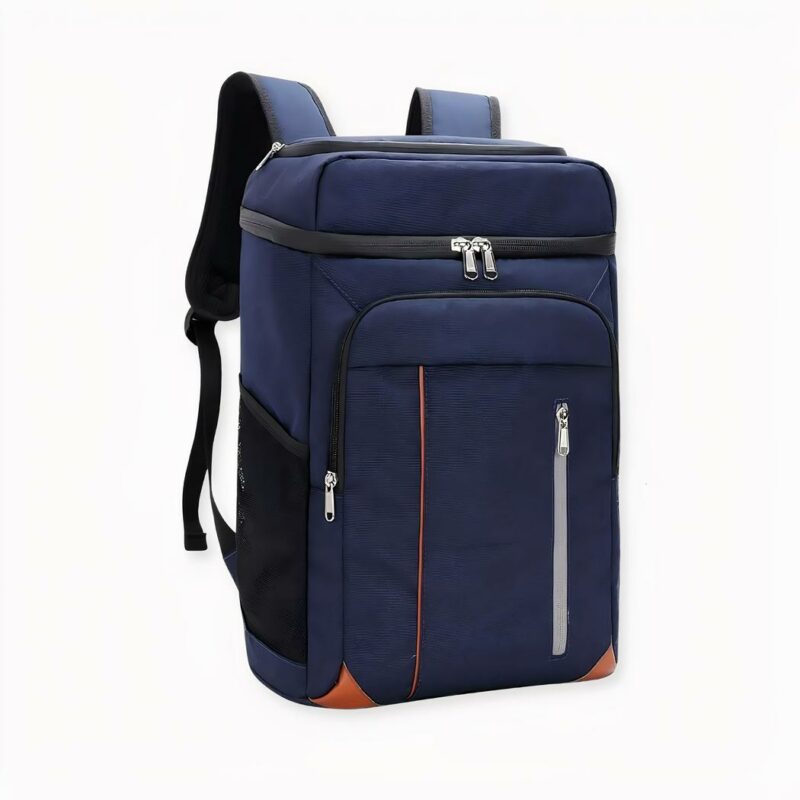 La Borsa isolante di grande capacità è un accessorio pratico ed elegante che le permette di mantenere cibi e bevande freschi e alla giusta temperatura. La sua grande capacità la rende ideale per picnic, barbecue, viaggi e altre gite. È realizzata con materiali robusti e durevoli, con cuciture forti e una cerniera resistente all'acqua. Il tessuto esterno è impermeabile e facile da pulire. L'interno è dotato di una fodera isolante che trattiene il calore e il freddo. Inoltre, è dotato di una tracolla regolabile e di una maniglia per un trasporto facile e pratico. Con questa borsa isolata di grande capacità, potrà trasportare tutti i suoi cibi e le sue bevande in modo sicuro e in tutta tranquillità.