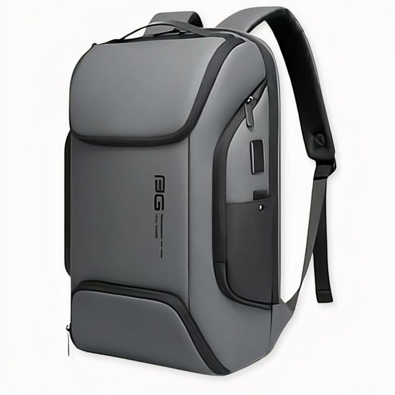 Zaino di lusso per laptop in grigio e nero con sfondo bianco