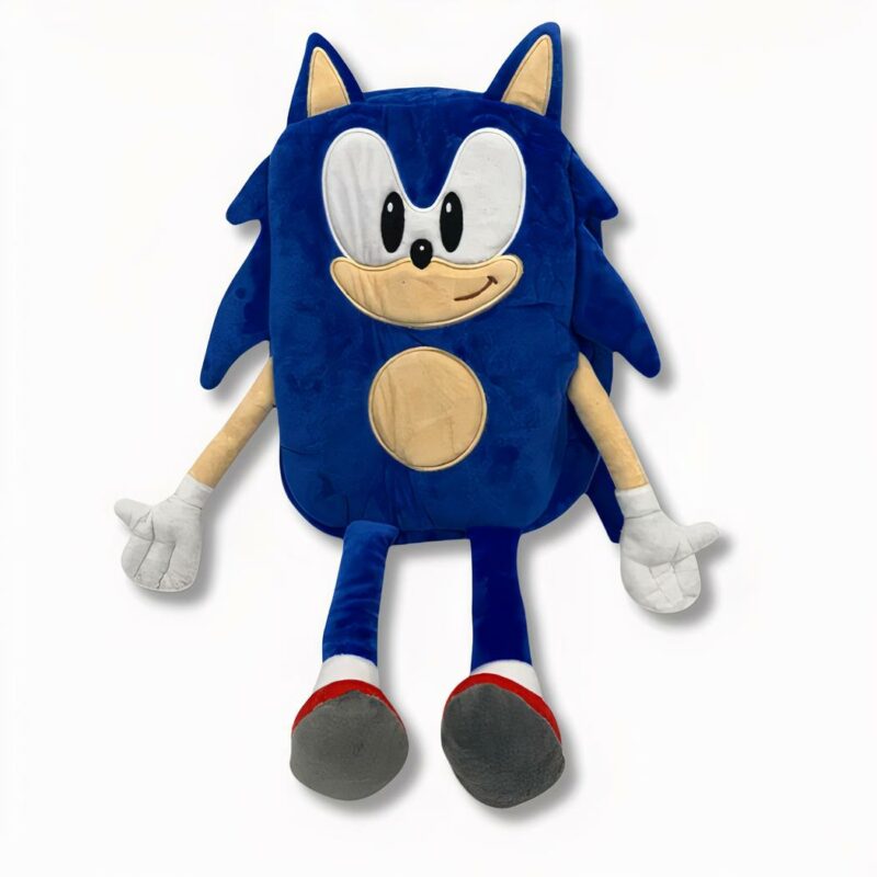 IMG_sac_dos_sonic_voyage_presentation.jpeg Zaino blu a forma di peluche del personaggio Sonic su sfondo grigio chiaro
