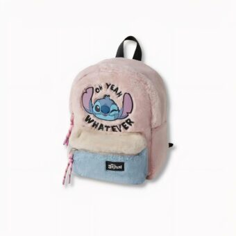 Morbido zaino per bambini con Stitch e la scritta "oh yeah whatever" su uno sfondo grigio chiaro