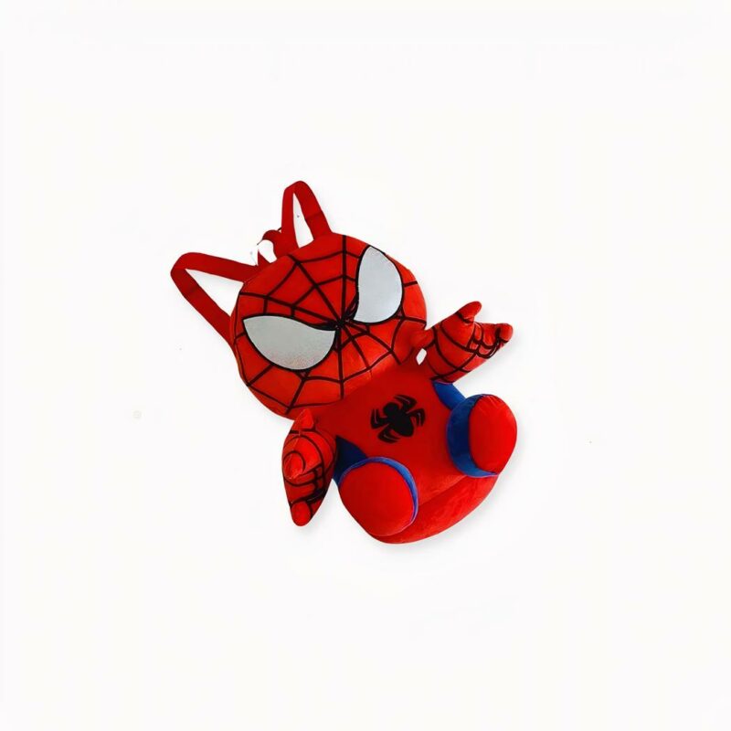 Adorerete questo adorabile zaino rosso di Spiderman a forma di peluche. È ideale per i più piccoli come primo zaino. È la combinazione perfetta di carineria e spazio di archiviazione, per cui può metterci dentro il suo peluche o alcuni giocattoli da portare ovunque. Diventerà sicuramente un oggetto indispensabile per tutti i giorni.