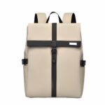 Sac à dos épuré et élégant blanc sur fond gris très clair
