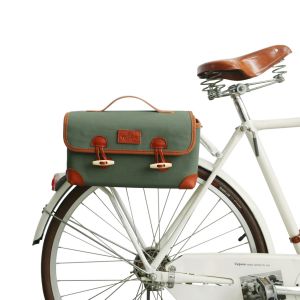 Borsa da manubrio pieghevole per bicicletta o moto grigio e rosso su una bicicletta
